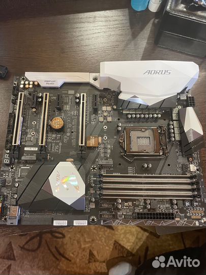 Материнская плата