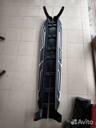 Подножки на geely Atlas pro