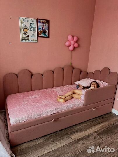 Детская кровать 90х200