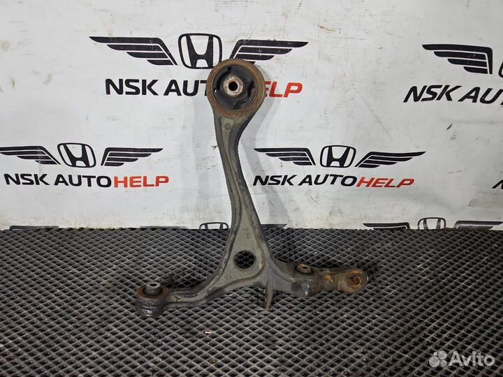 Рычаг нижний передний правый Honda Accord CL7 K20A