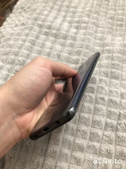 Samsung Galaxy S9, 4/64 ГБ