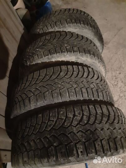 Bridgestone Blizzak Spike-01 195/60 R15