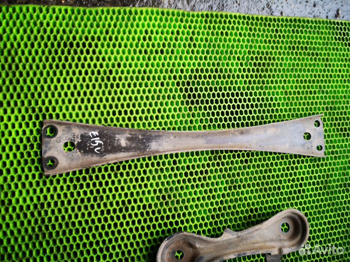 Кронштейн для Toyota Corolla E15 2006-2013