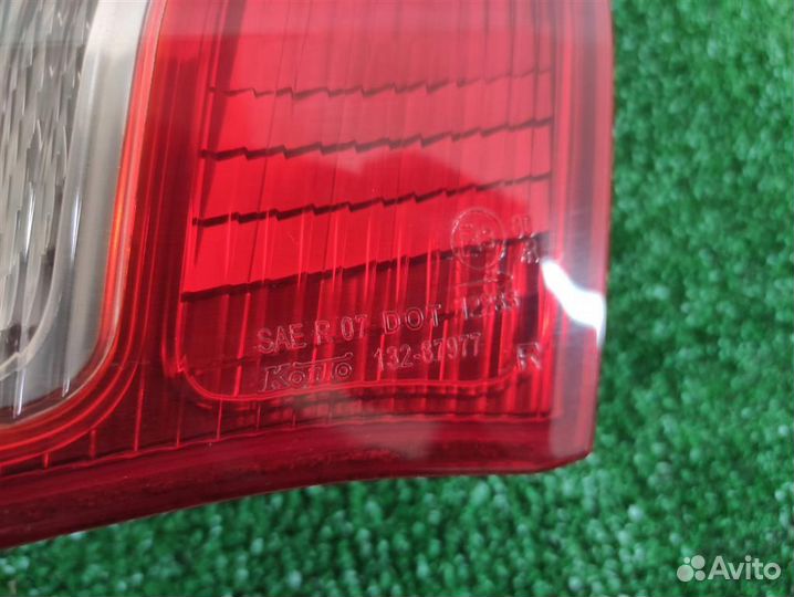 Фонарь задний внутренний правый Mitsubishi Lancer