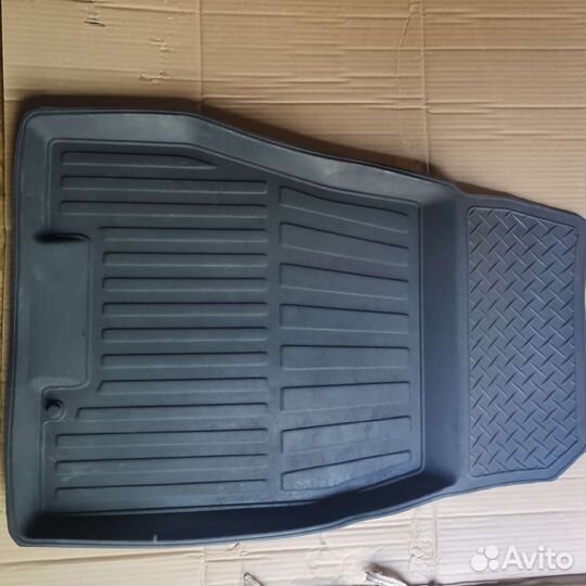 Автомобильные коврики резиновые Рено Колеос