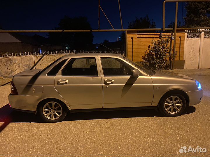 Капот приора