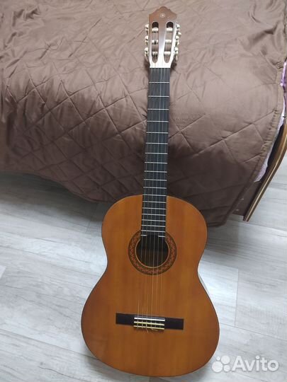 Классическая гитара yamaha c40