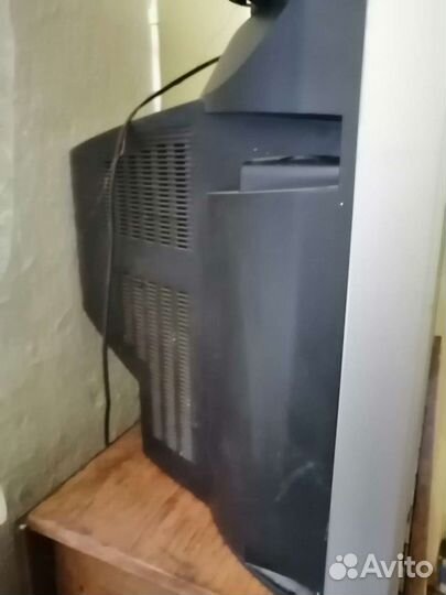Телевизор б/у sanyo