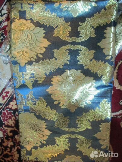 Шторы с вензелями, и кисея