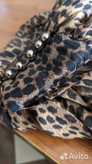 Блузка с леопардовым рисунком