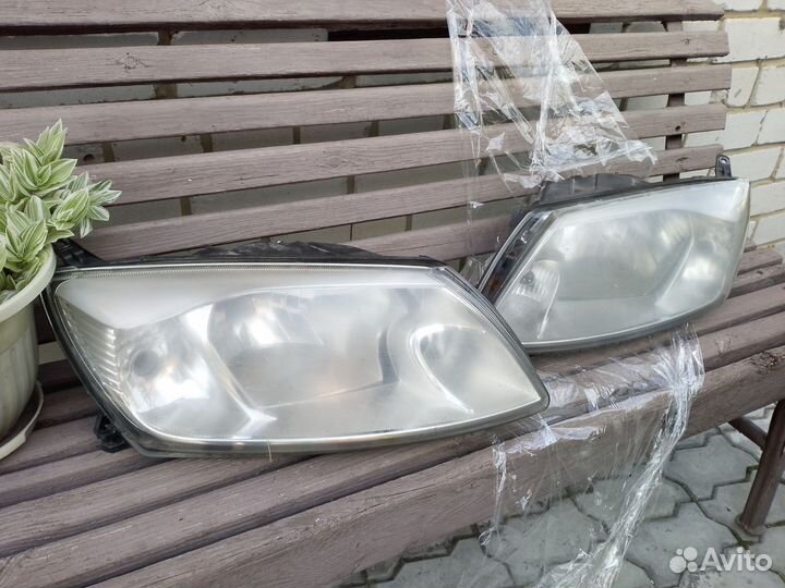 Фары передние на Granta 1