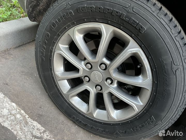 Оригинальные диски с резинам на grand cherokee