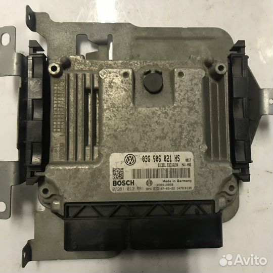 Блок управления двигателем.1.9 TDI BLS 03G906021HS