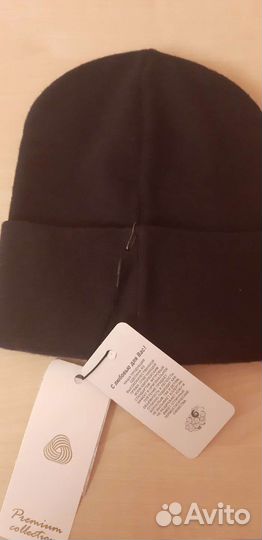 Новенькая стильная теплая шапочка