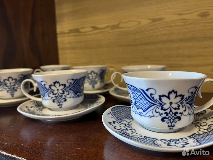 Фарфоровый чайный набор