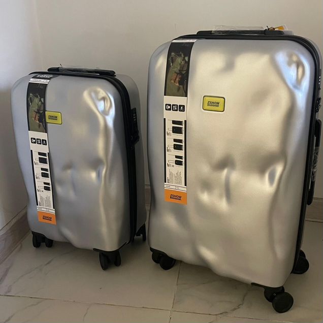 Чемодан на колесах crash baggage серый на колёсах