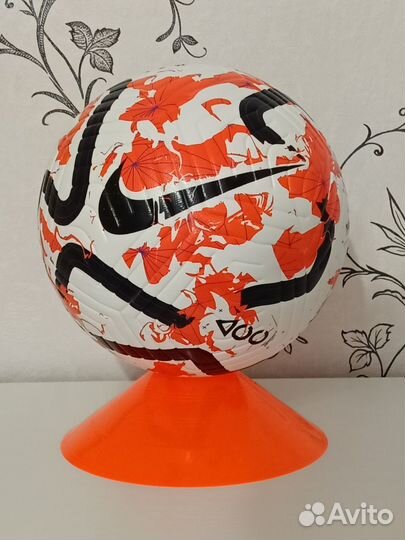 Футбольный мяч Nike Premier League