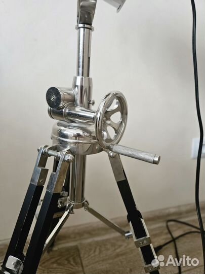 Торшер напольный, софит на треноге