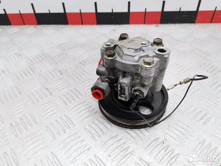 Насос гидроусилителя руля Mazda MX-3 1997