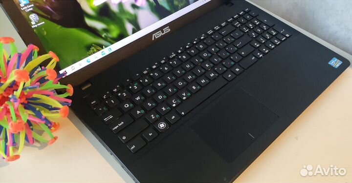 Ноутбук asus/4 ядра/ssd/новый аккум