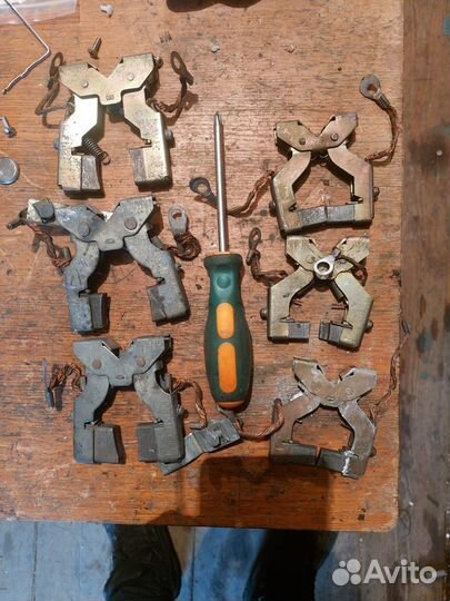 Щеткодержатель крановые