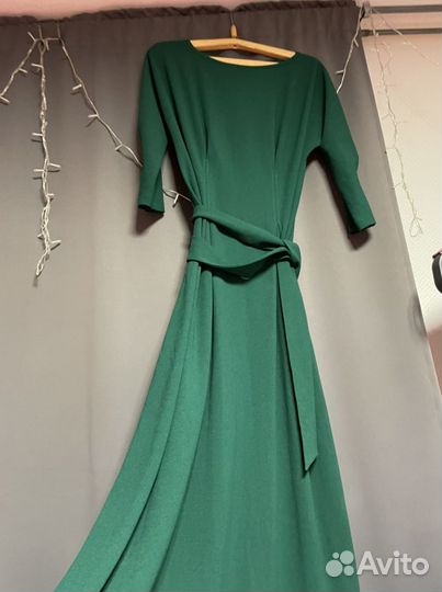 Платье зеленое 50 размер