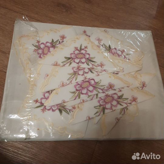 Новая скатерть с салфетками