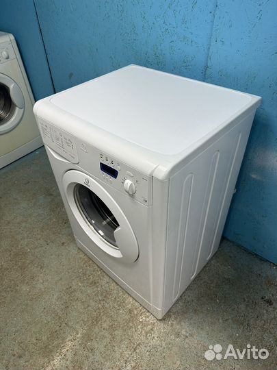 Indesit. 5 кг, 53 см, 1000 об. Доставка бесплатно