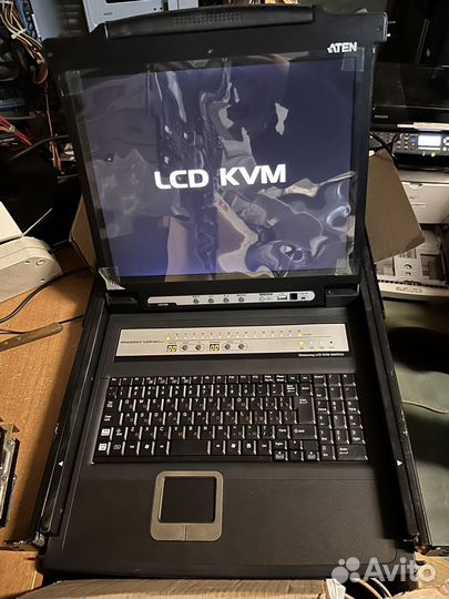 KVM консоль (LCD Switch) CL5716M