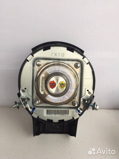 Подушка безопасности в руль на Infiniti FX35/45