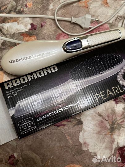 Расческа-выпрямитель Redmond