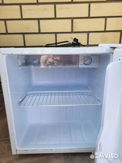 Холодильник маленький