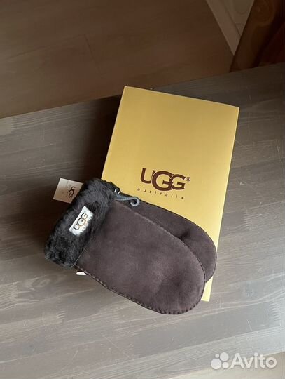 Женские варежки UggAustralia из натуральной овчины