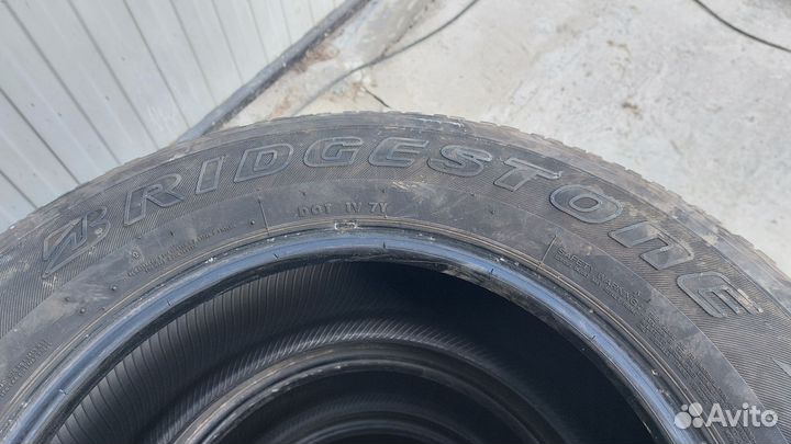Bridgestone Dueler A/T 693 265/65 R17 112S