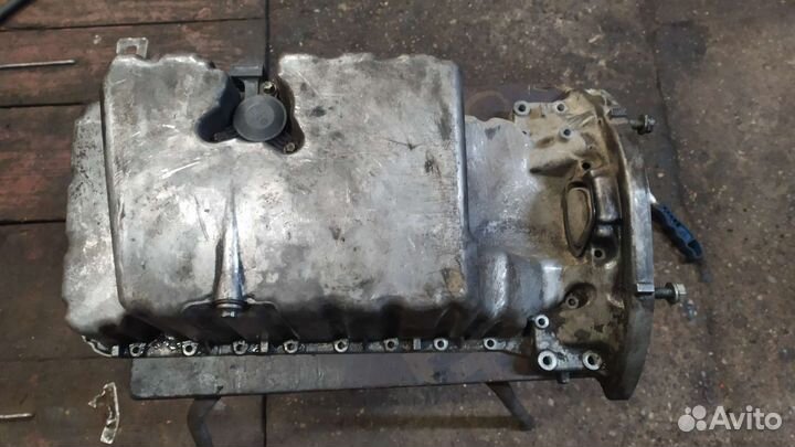 Картер двигателя Мерседес Вито 638к 2.2CDI