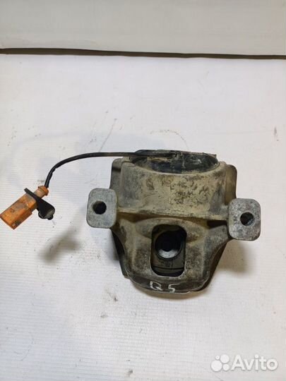 Подушка двигателя Audi Q5 8R cdnc 2010