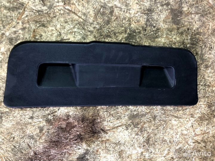 Пластик крышки багажника Volkswagen Polo 5