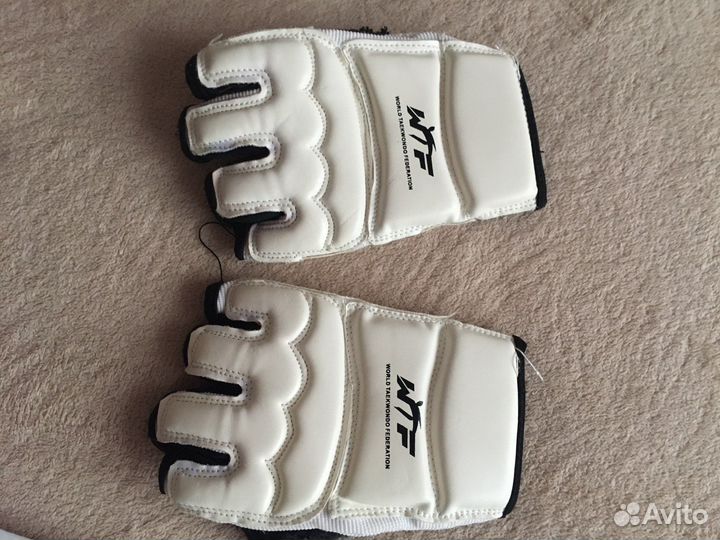 Кимоно 130-140, перчатки, пояс оранжевый