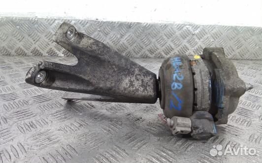 Подушка двигателя дизельная audi A8 D3 (HEA28BL02)