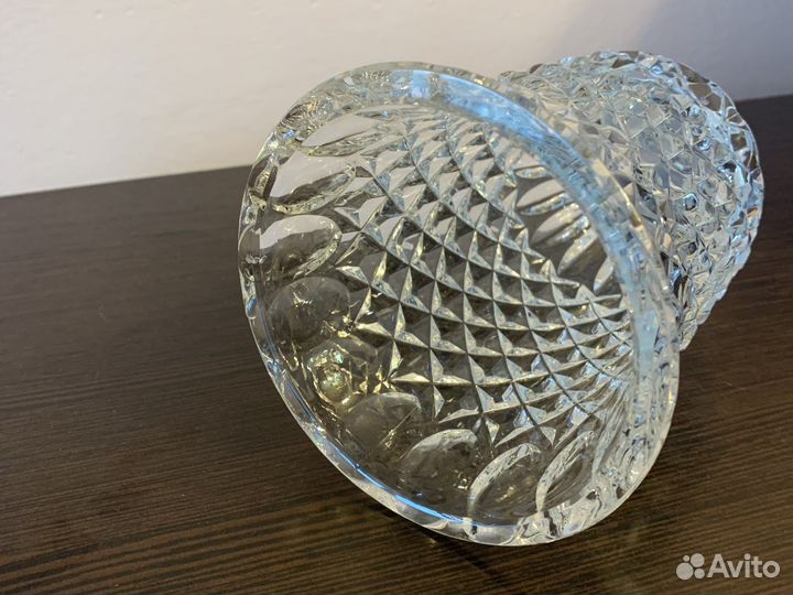 Ваза хрустальная