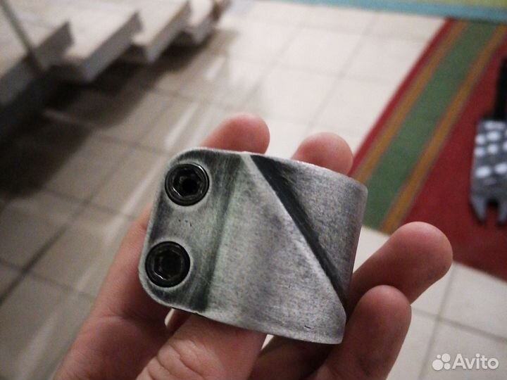 Зажим дрон контраст