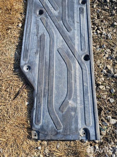 Защита днища правая Mercedes w220