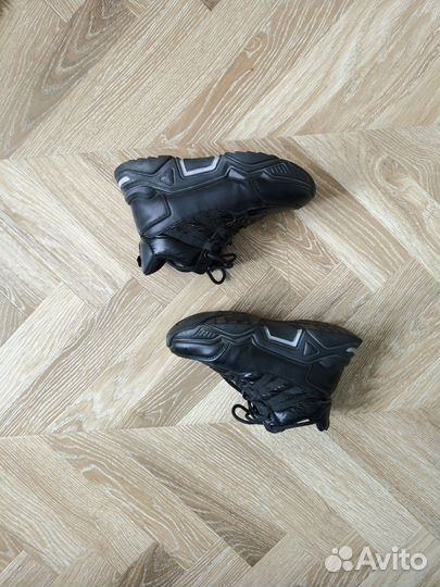 Кроссовки для девочки 37