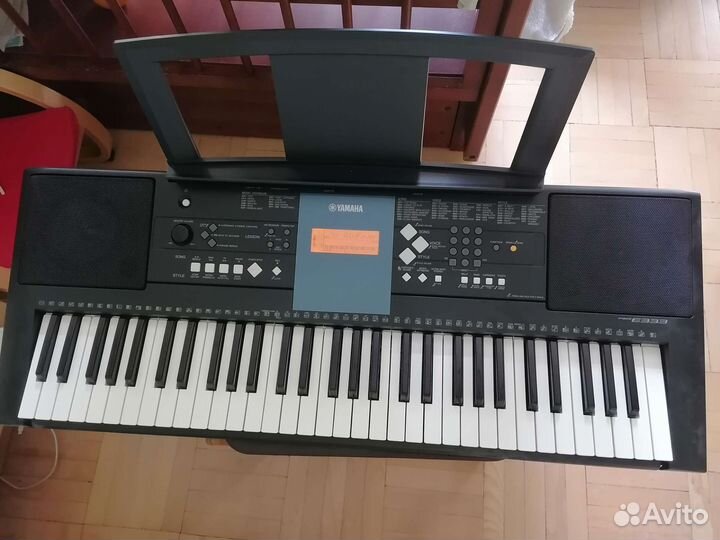 Синтезатор Yamaha psr e333 + самоучитель для игры