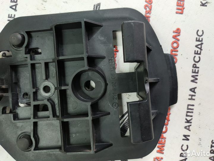 Крепление аварийки w211 Mercedes