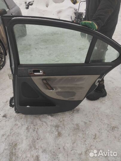Дверь задняя правая пежо 607 серая