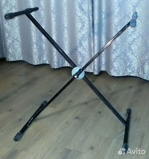Клавишная стойка