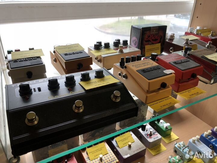 Примочки, гитарные эффекты в ассортименте