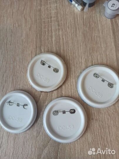 Значки с аниме (Волейбол, Атака титанов)