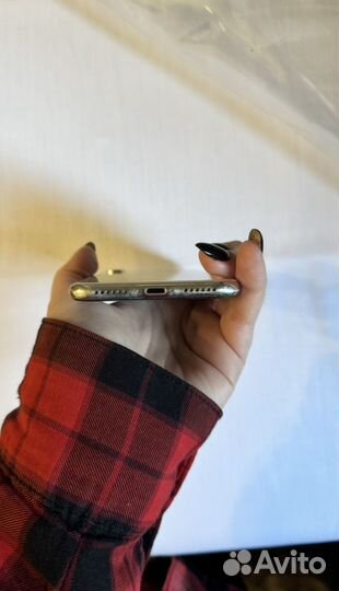 iPhone X, 64 ГБ